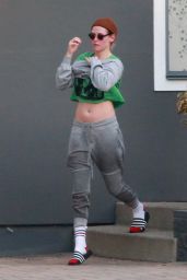 Kristen Stewart Shows Off Her Tummy - Leaves a Spa in Los Angeles