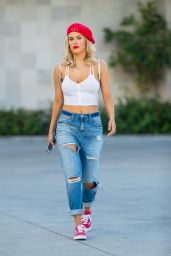 Lana (CJ Perry) in Ripped Jeans - Shopping in Los Angeles
