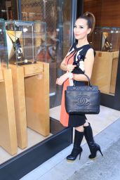 Lily Lisa Street Fashion - Rodeo Drive in Beverly Hills