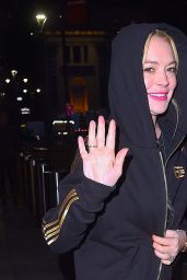 Lindsay Lohan - Arriving at Madison Square Garden in NY 12/08/2017
