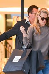 Molly Sims - Shopping With Her Husband in Los Angeles 12/19/2017