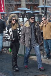 Paris Hilton and Her Boyfriend Head to go Skiing in Aspen