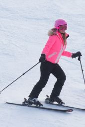 Paris Hilton go Skiing in Aspen