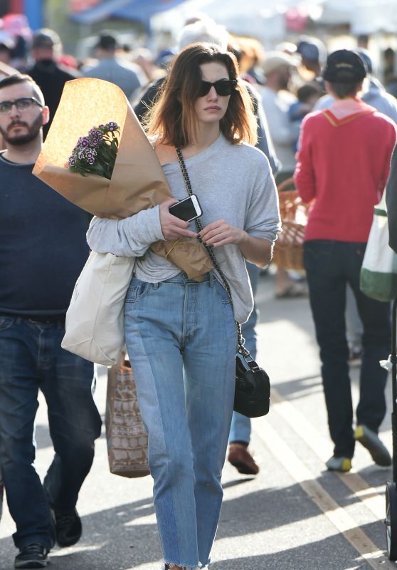 Phoebe Tonkin - Picks up flowers at the Farmers Market in Los Angeles ...