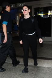 Rose McGowan at LAX International Airport in Los Angeles 12/04/2017