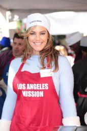 Sandra Taylor – Los Angeles Mission Serves Christmas to the Homeless