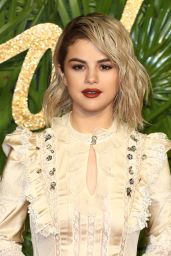 Selena Gomez – Fashion Awards 2017 in London