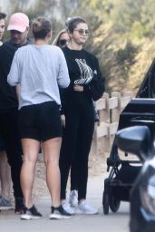 Selena Gomez - Hiking in Los Angeles 12/18/2017