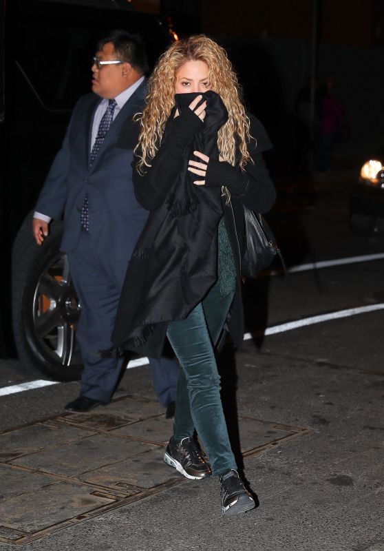 Shakira - Arriving at the Hunt & Fish Club in NYC