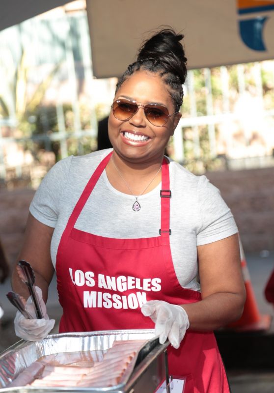 Shar Jackson – Los Angeles Mission Serves Christmas to the Homeless