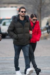 Sofia Richie Romantic Stroll With Scott Disick in Aspen