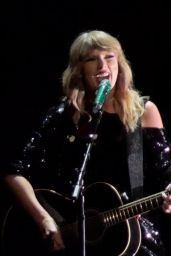 Taylor Swift – Z100’s iHeartRadio Jingle Ball 2017 in NYC • CelebMafia