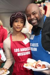 Trina McGee – Los Angeles Mission Serves Christmas to the Homeless
