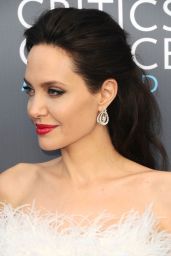 Angelina Jolie – 2018 Critics’ Choice Awards