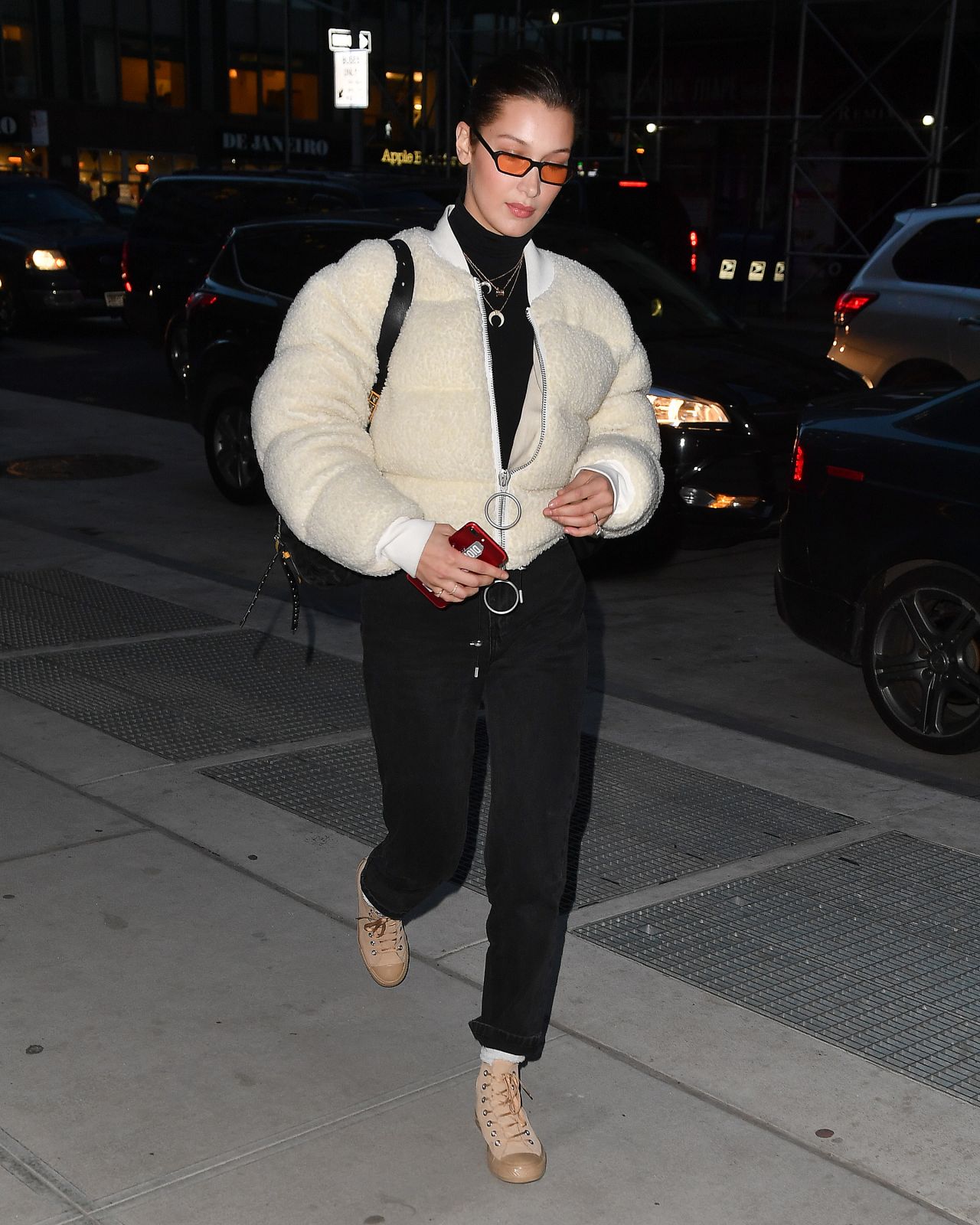 Bella Hadid in Casual Outfit in New York City 01/25/2018 • CelebMafia