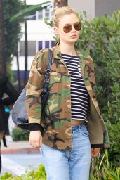 Bella Heathcote Street Style - Out in Los Angeles 01/09/2018