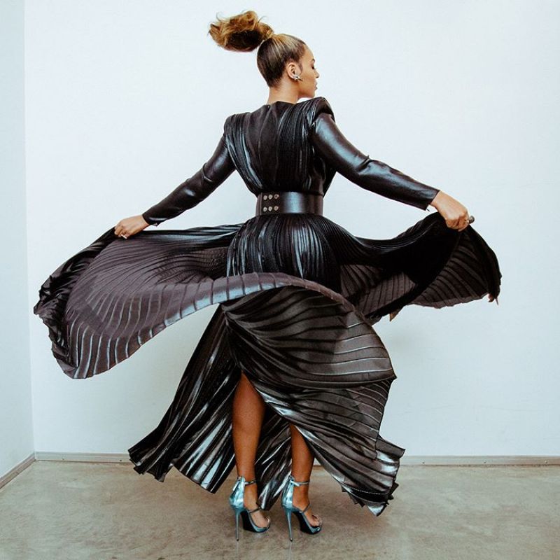 Beyonce - Photoshoot Before Attending Pre-Grammy 2018 Party in NYC