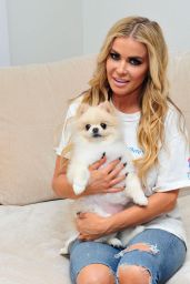 Carmen Electra - Playing With Her Dog Rocky