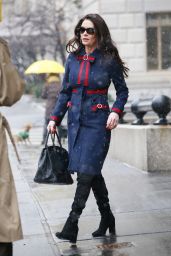 Catherine Zeta-Jones Arriving Home in NYC