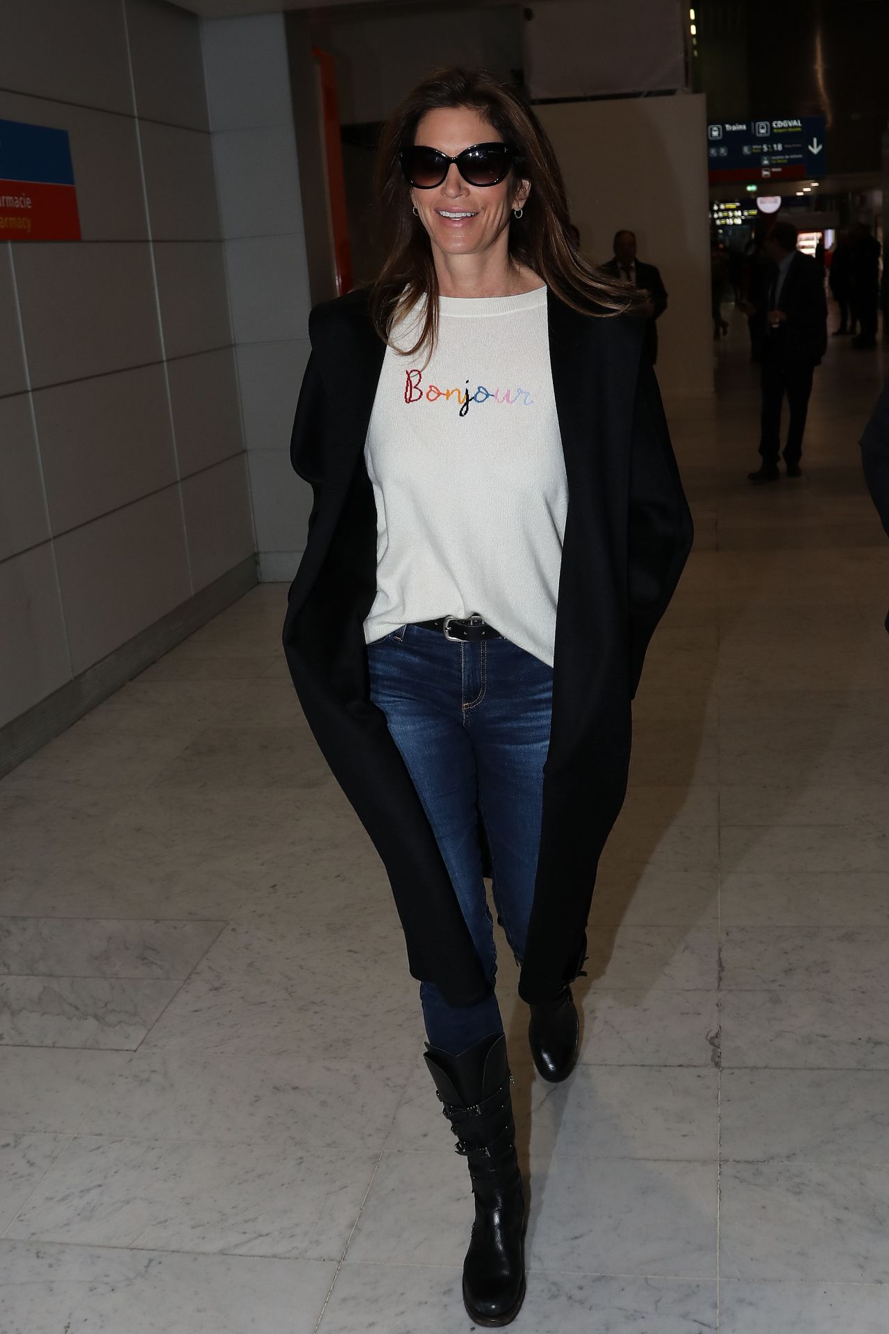 Cindy Crawford and Kaia Gerber at Charles de Gaulle Airport in Paris ...