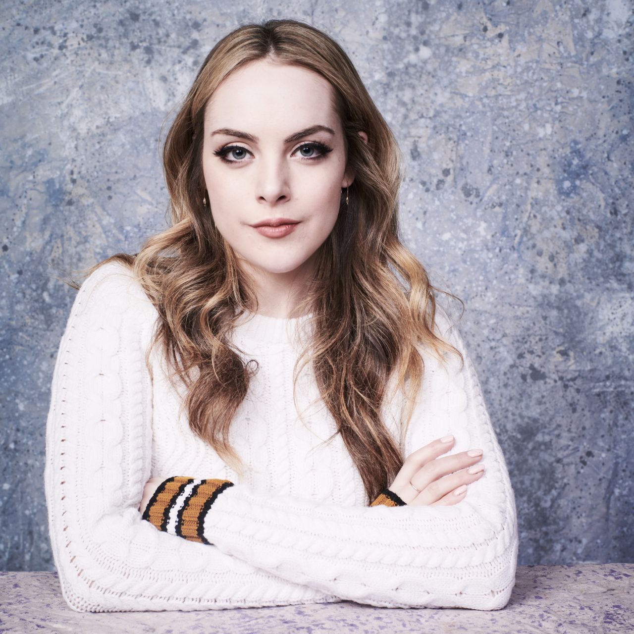 Elizabeth Gillies Deadline Studio Portraits At Sundance 2018 In Park