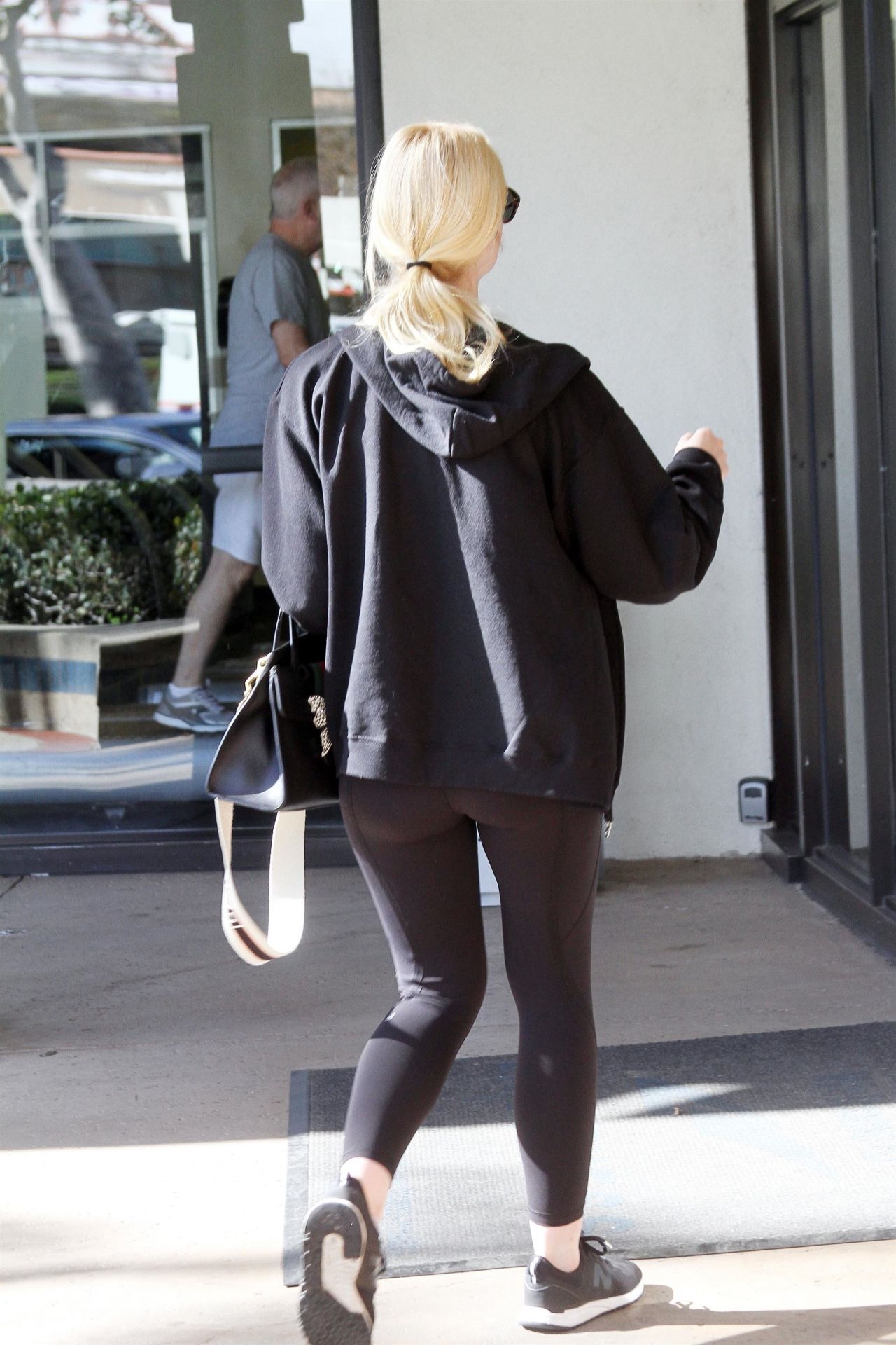 Elle Fanning Arriving at the Gym in Los Angeles • CelebMafia
