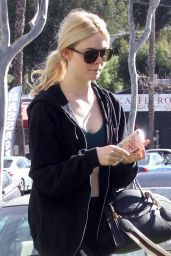 Elle Fanning Arriving at the Gym in Los Angeles 