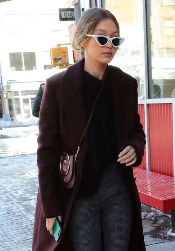 Gigi Hadid Out in NYC 01/06/2018