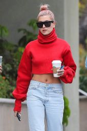 Hailey Baldwin in Urban Outfit Out for a Coffee in Los Angeles