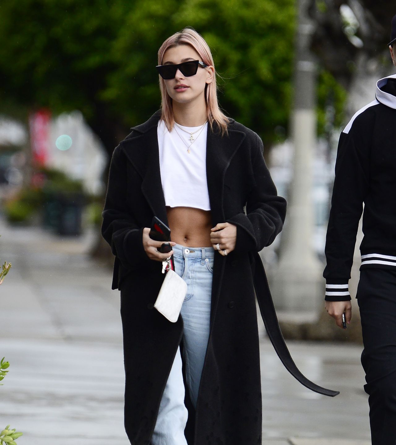 Hailey Baldwin Street Fashion - Out in Los Angeles, CA 01/09/2018 ...