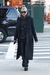 Hailey Baldwin Winter Style - New York City 01/25/2018