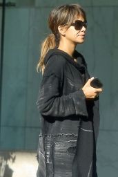 Halle Berry - Leaves an Office Building in Beverly Hills