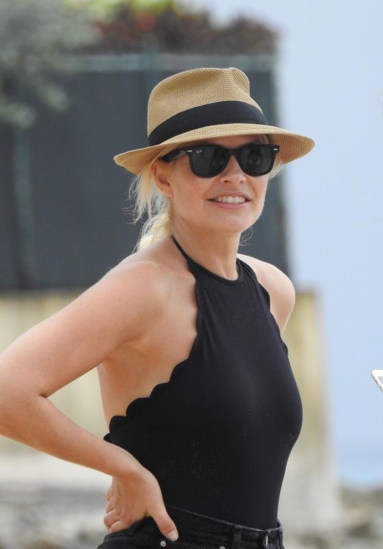 Holly Willoughby on the Beach in Caribbean