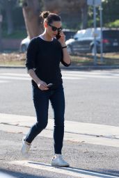 Jennifer Garner in Jeans - Out in Brentwood 01/11/2018