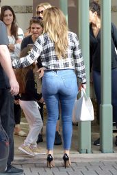 Jennifer Lopez Booty in Jeans - Out Lunch in Miami
