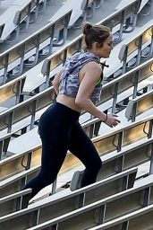 Jennifer Lopez - Hard Workout in Los Angeles