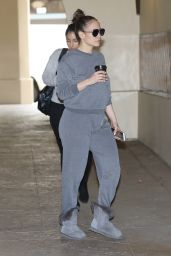 Jennifer Lopez in Workout Gear at the Gym in Los Angeles