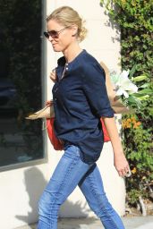 Julie Bowen in Casual Outfit - Beverly Hills 01/18/2018