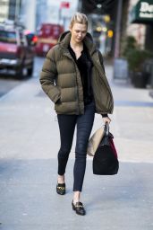 Karlie Kloss Street Style - Out in New York 01/15/2018