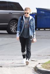 Kate Mara Street Style - Los Angeles 01/17/2018