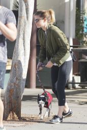 Kate Mara - Takes Her Dog to the Hospital in Los Angeles 01/25/2018