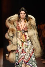 Kendall Jenner - Dsquared2 Fashion Show in Milan