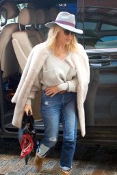 Kylie Minogue Street Style - Out in London 01/15/2018