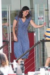 Mandy Moore in a Summer Dress - Films Scenes For "This is Us" in LA