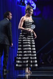 Margot Robbie – 2018 Critics’ Choice Awards