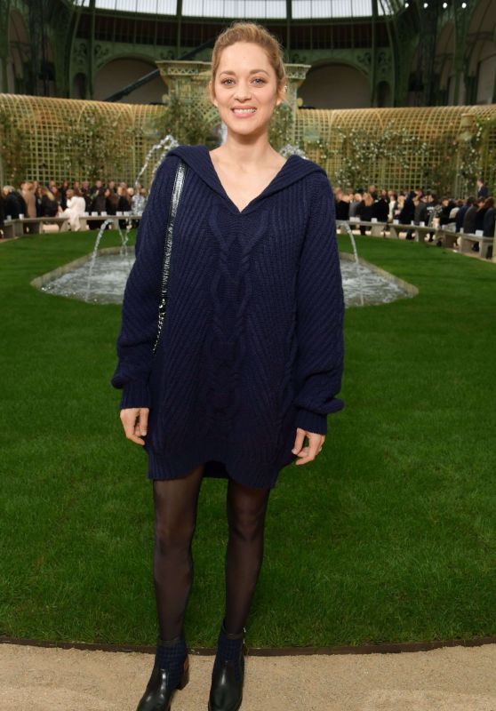 Marion Cotillard at Chanel Paris Fashion Week, January 2018