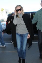 Reese Witherspoon at LAX Departures 01/28/2018