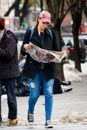 Sarah Silverman - Out on a Stroll in New York City