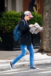 Sarah Silverman - Out on a Stroll in New York City