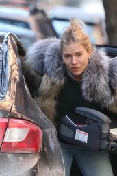 Sienna Miller in Winter Outfit - Unloading a Car in the West Village
